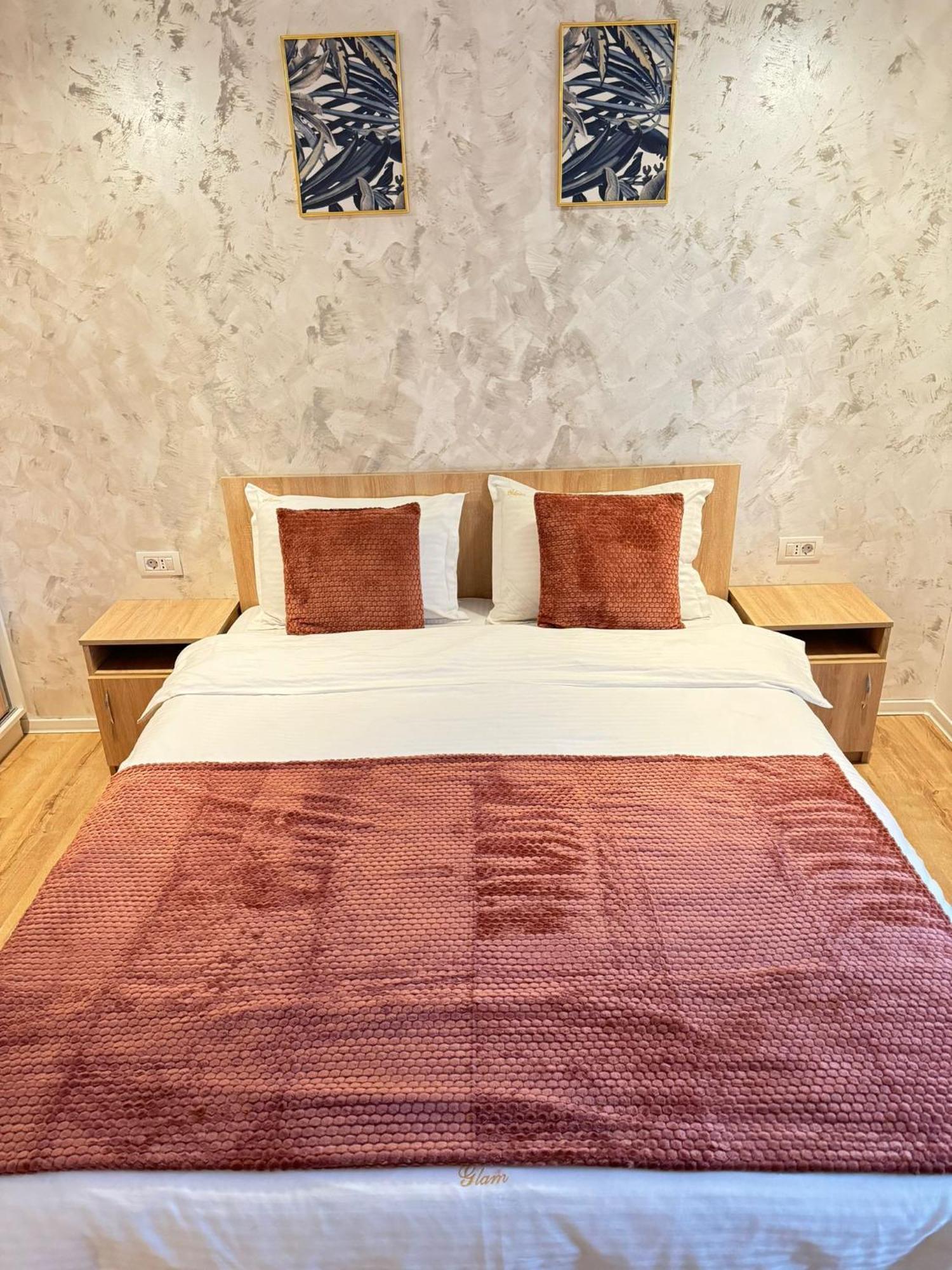 Glam Apartments Lipatti Near Iulius Mall And City Center Timişoara Exteriör bild